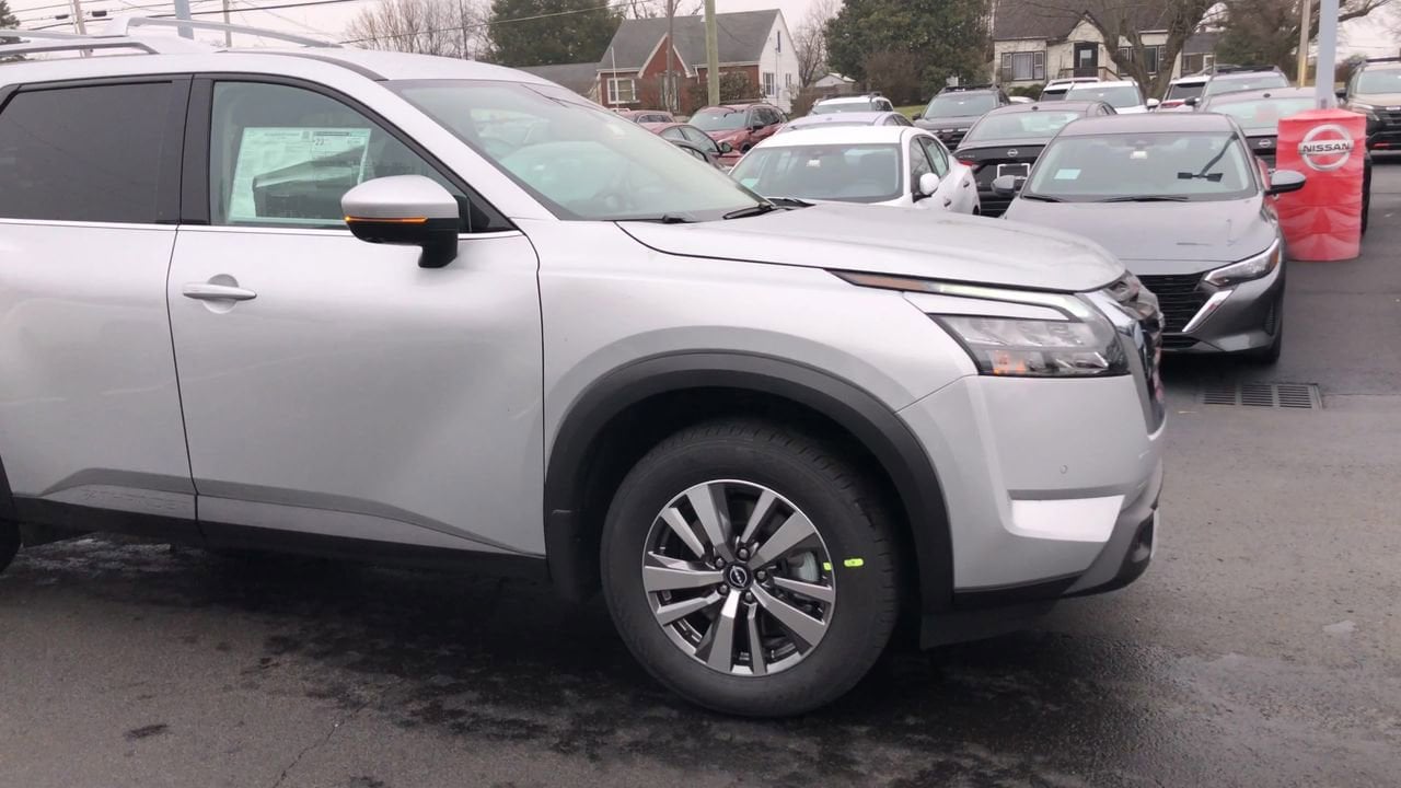 2025 Nissan Pathfinder SL Photo in Danville, KY 40422