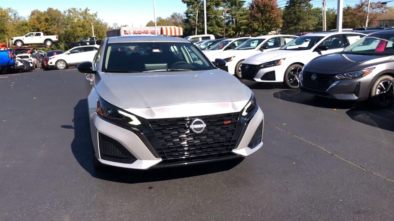 2025 Nissan Altima SR Photo in Danville, KY 40422