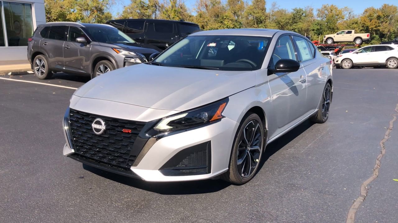 2025 Nissan Altima SR Photo in Danville, KY 40422