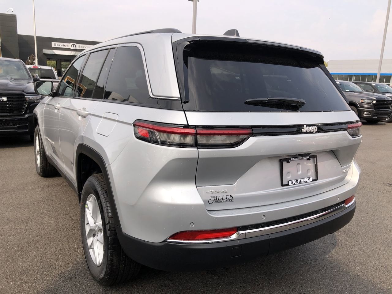 2025 Jeep Grand Cherokee Laredo X Photo in Danville, KY 40422