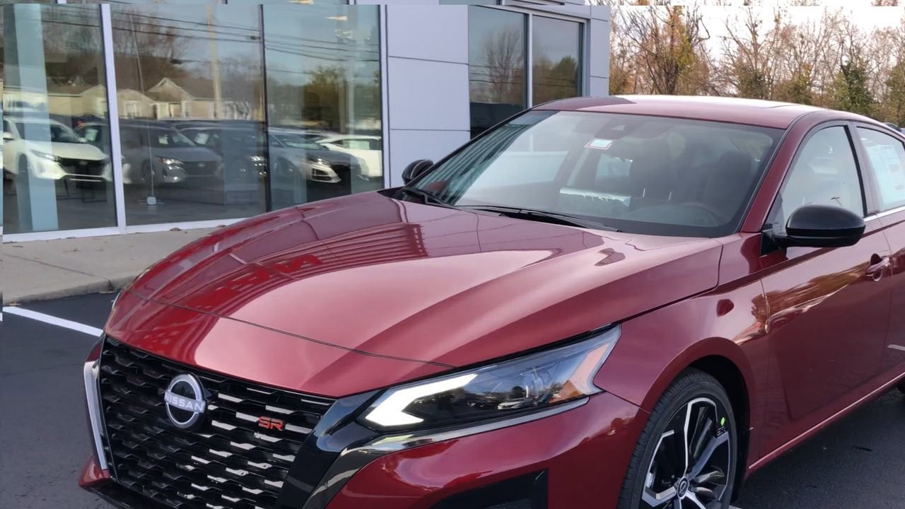 2025 Nissan Altima SR Photo in Danville, KY 40422