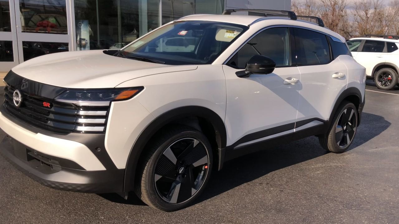 2026 Nissan Kicks SR Photo in Danville, KY 40422