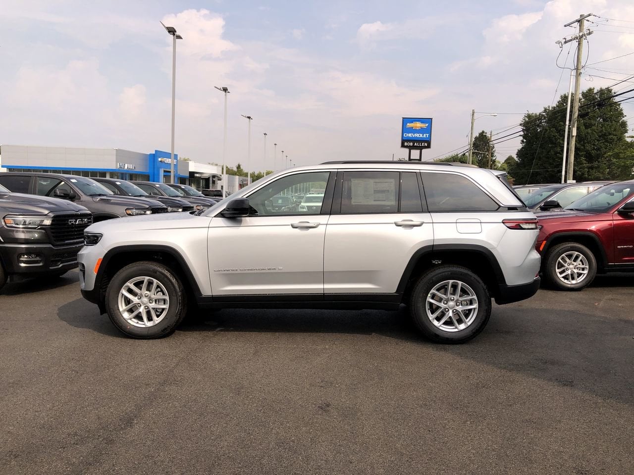 2025 Jeep Grand Cherokee Laredo X Photo in Danville, KY 40422