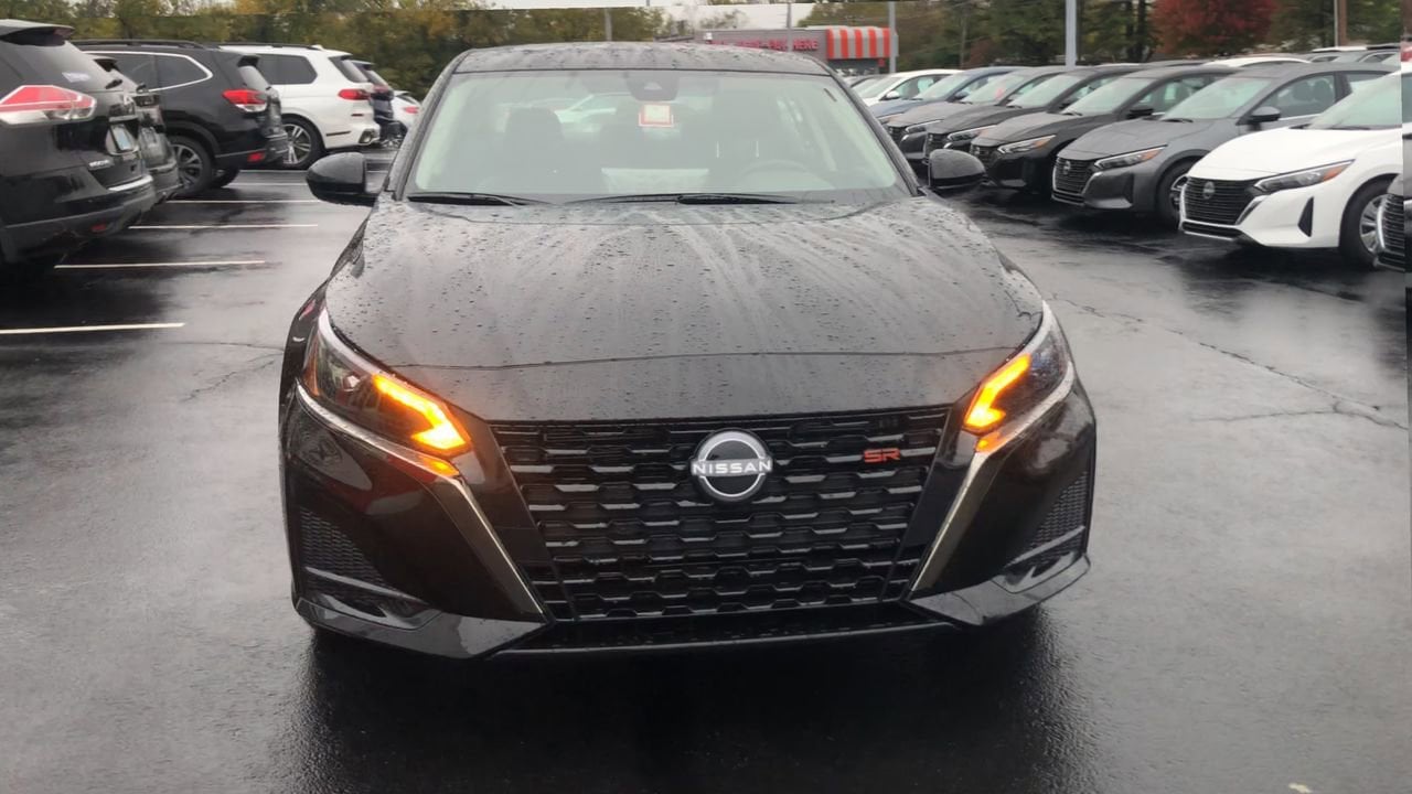 2025 Nissan Altima SR Photo in Danville, KY 40422