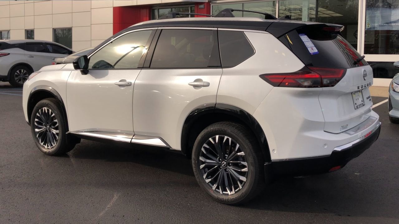 2026 Nissan Rogue Platinum Photo in Danville, KY 40422