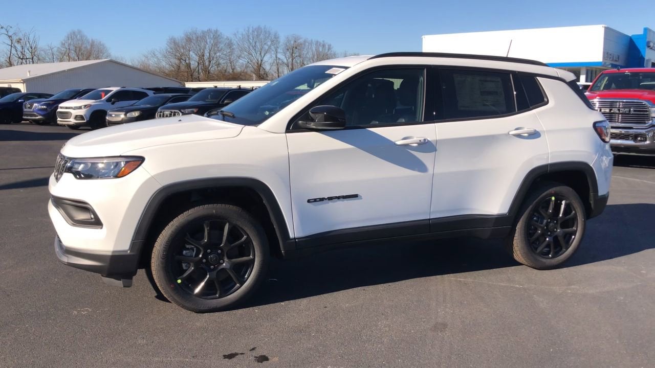 2026 Jeep Compass Latitude Photo in Danville, KY 40422