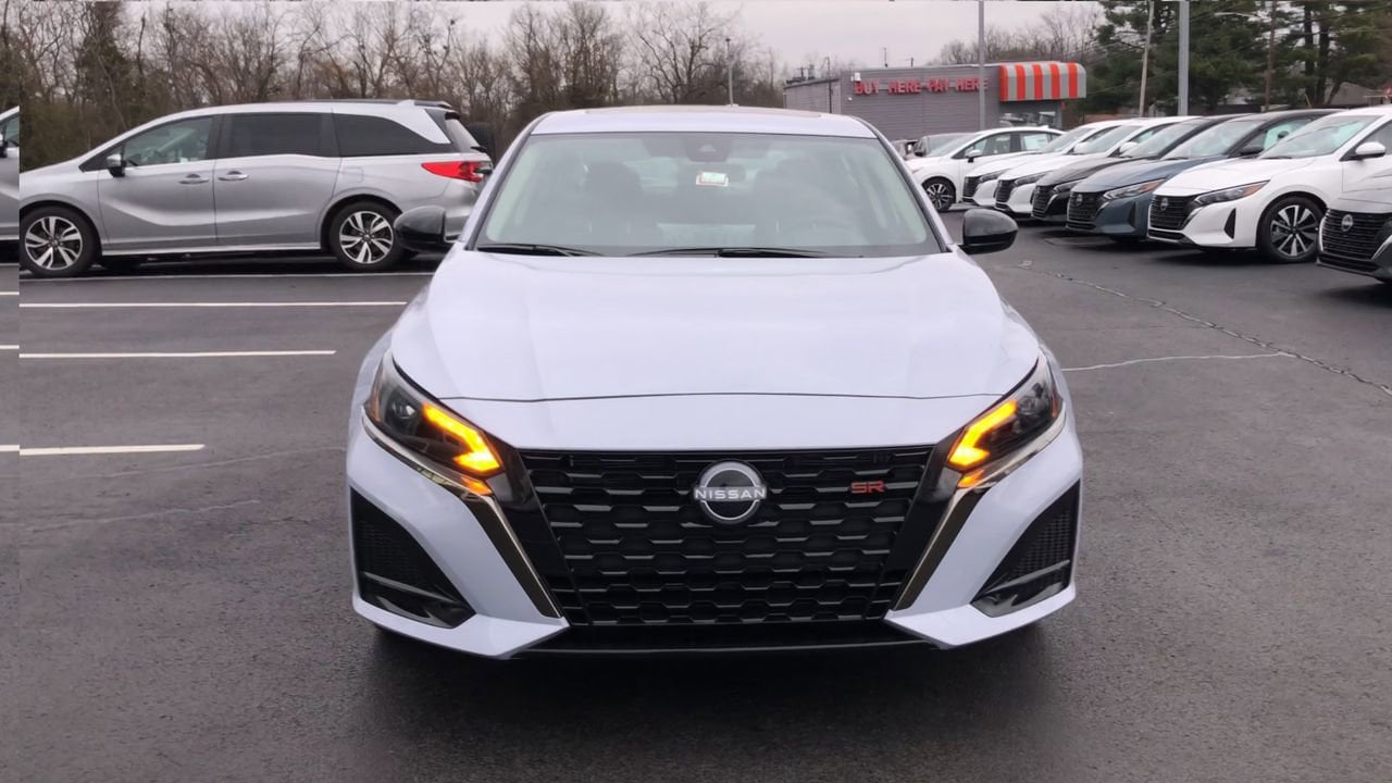 2025 Nissan Altima SR Photo in Danville, KY 40422