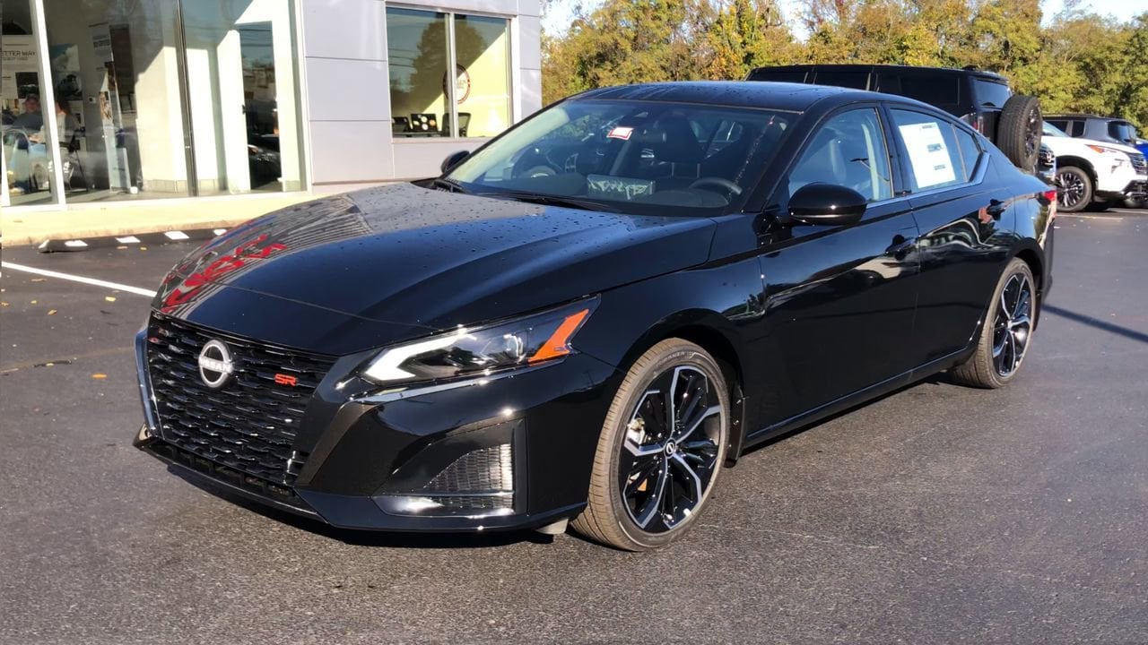 2025 Nissan Altima SR Photo in Danville, KY 40422