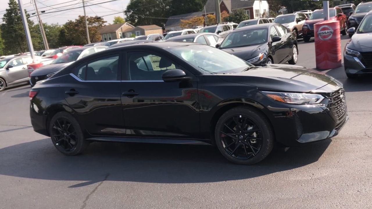 2025 Nissan Sentra SR Photo in Danville, KY 40422