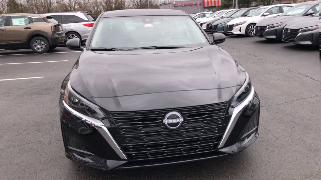 2025 Nissan Altima SV Photo in Danville, KY 40422