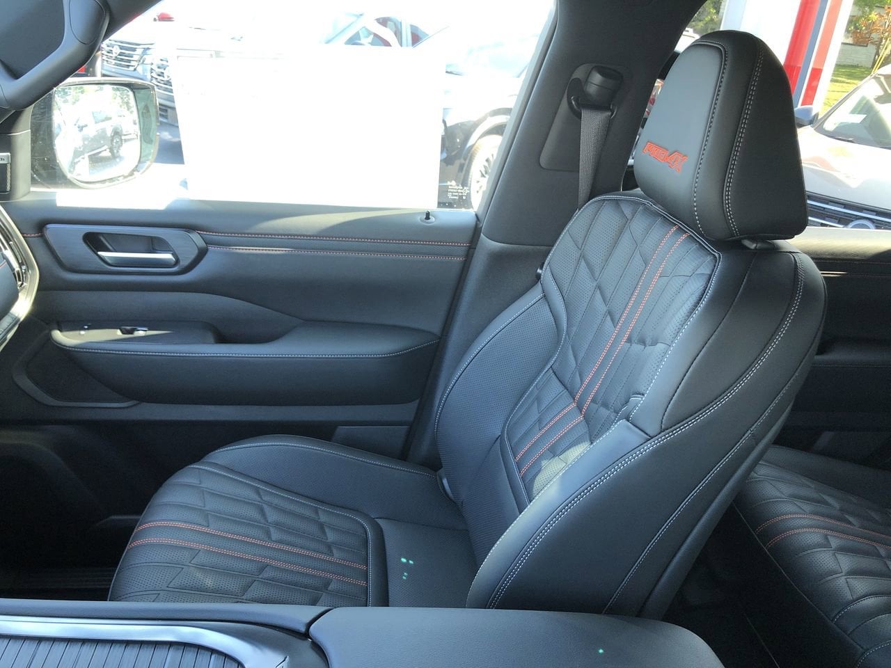 New 2026 Nissan Armada PRO-4X - photo - 32
