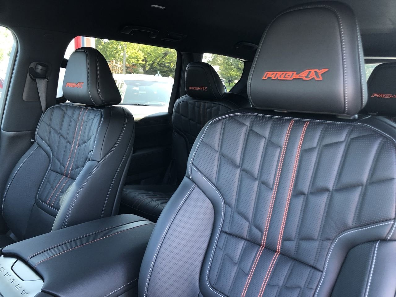 New 2026 Nissan Armada PRO-4X - photo - 22