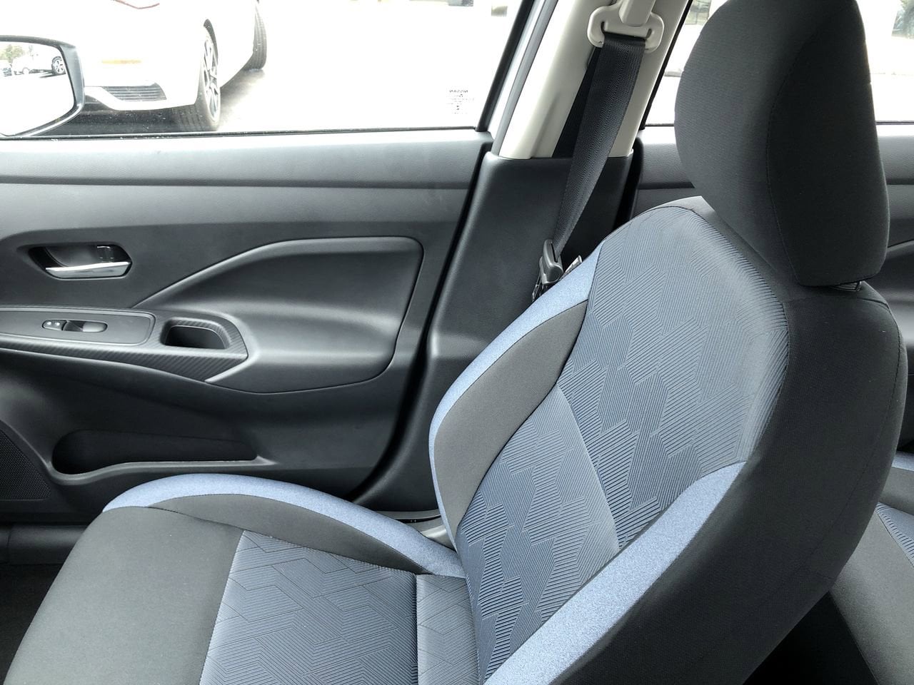 New 2025 Nissan Versa SV - photo - 28
