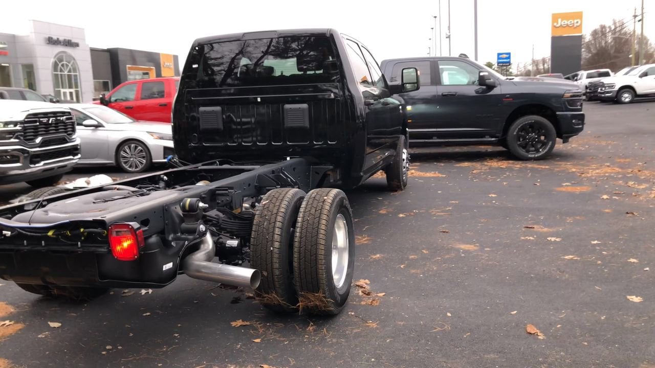 New 2026 Ram 3500 Chassis Cab Tradesman - photo - 6