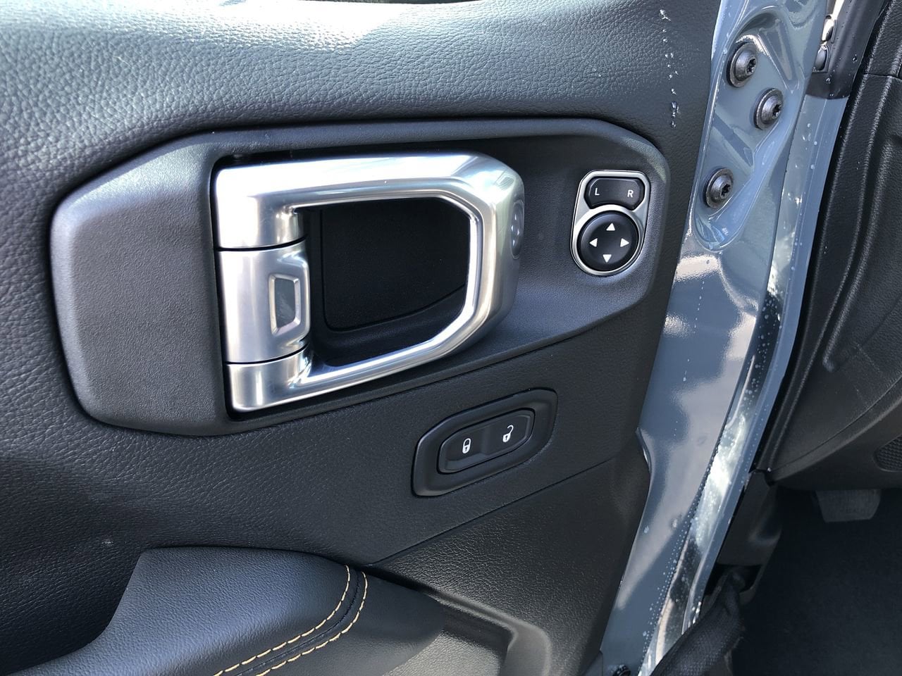 New 2026 Jeep Wrangler Sahara - photo - 11