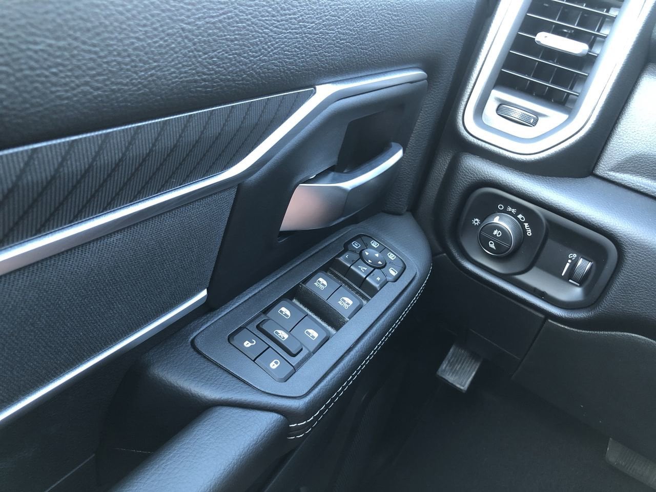 New 2026 Ram 2500 Big Horn - photo - 19