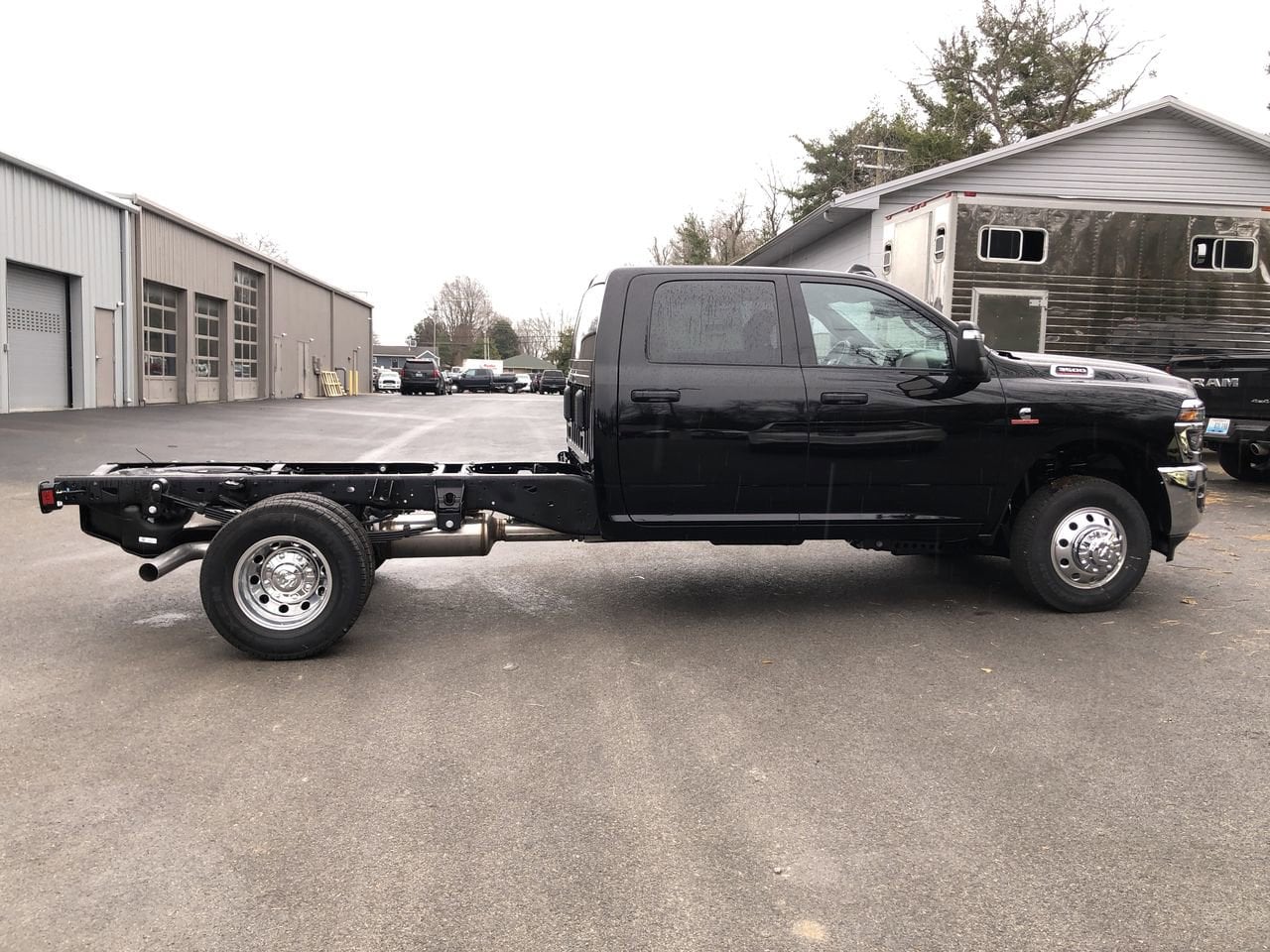 New 2026 Ram 3500 Chassis Cab Tradesman - photo - 5