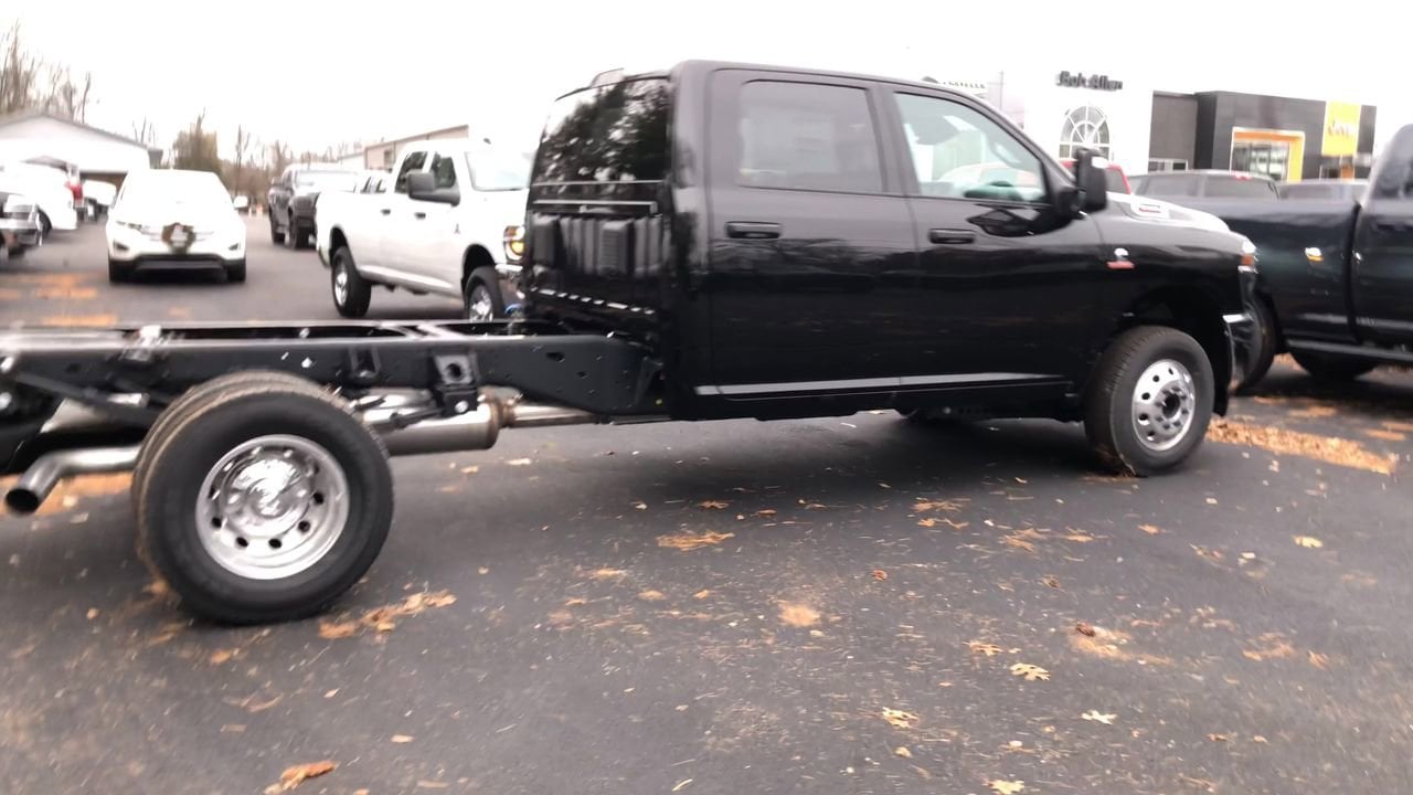 New 2026 Ram 3500 Chassis Cab Tradesman - photo - 7