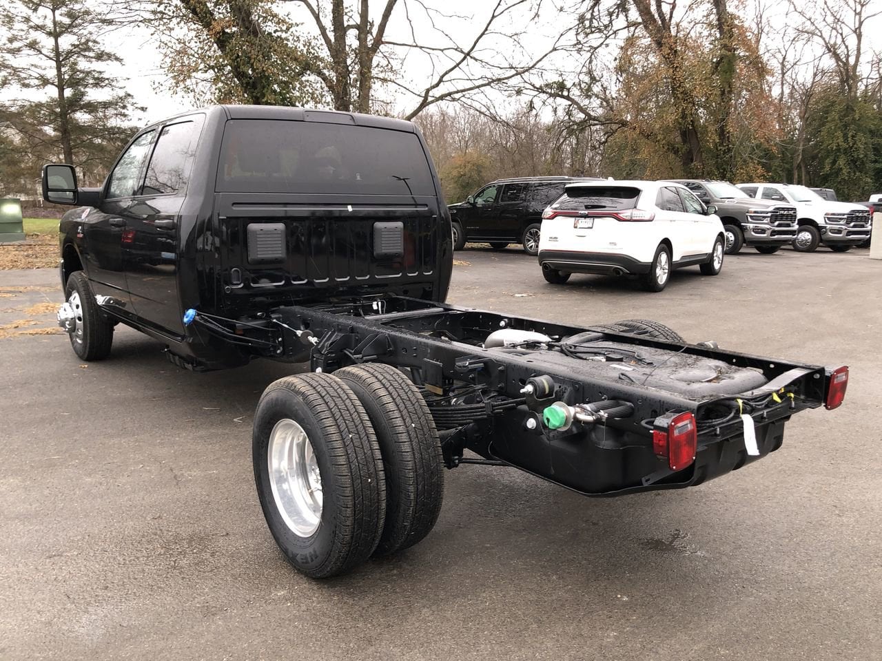 New 2026 Ram 3500 Chassis Cab Tradesman - photo - 3