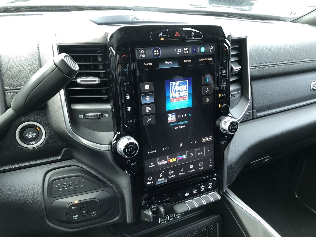 New 2026 Ram 2500 Laramie - photo - 18