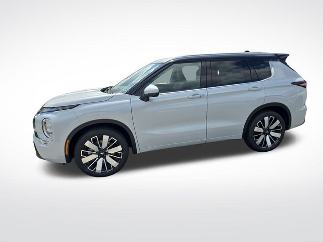 2025 Mitsubishi Outlander Photo in Staunton, VA 24401