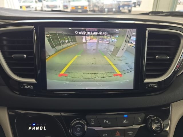 2023 Chrysler Pacifica Photo in Staunton, VA 24401