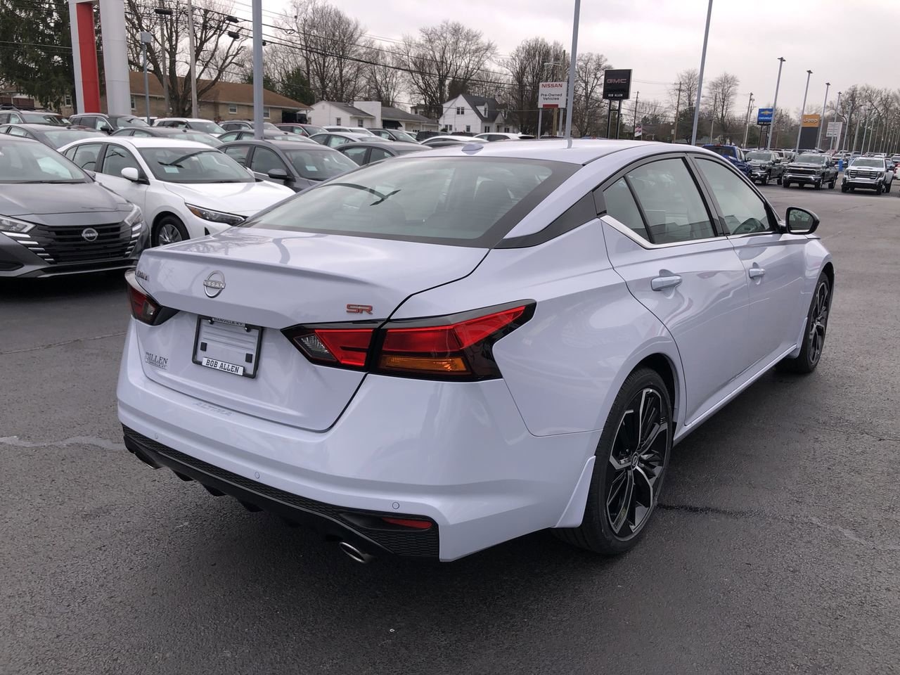 New 2025 Nissan Altima SR - photo - 12