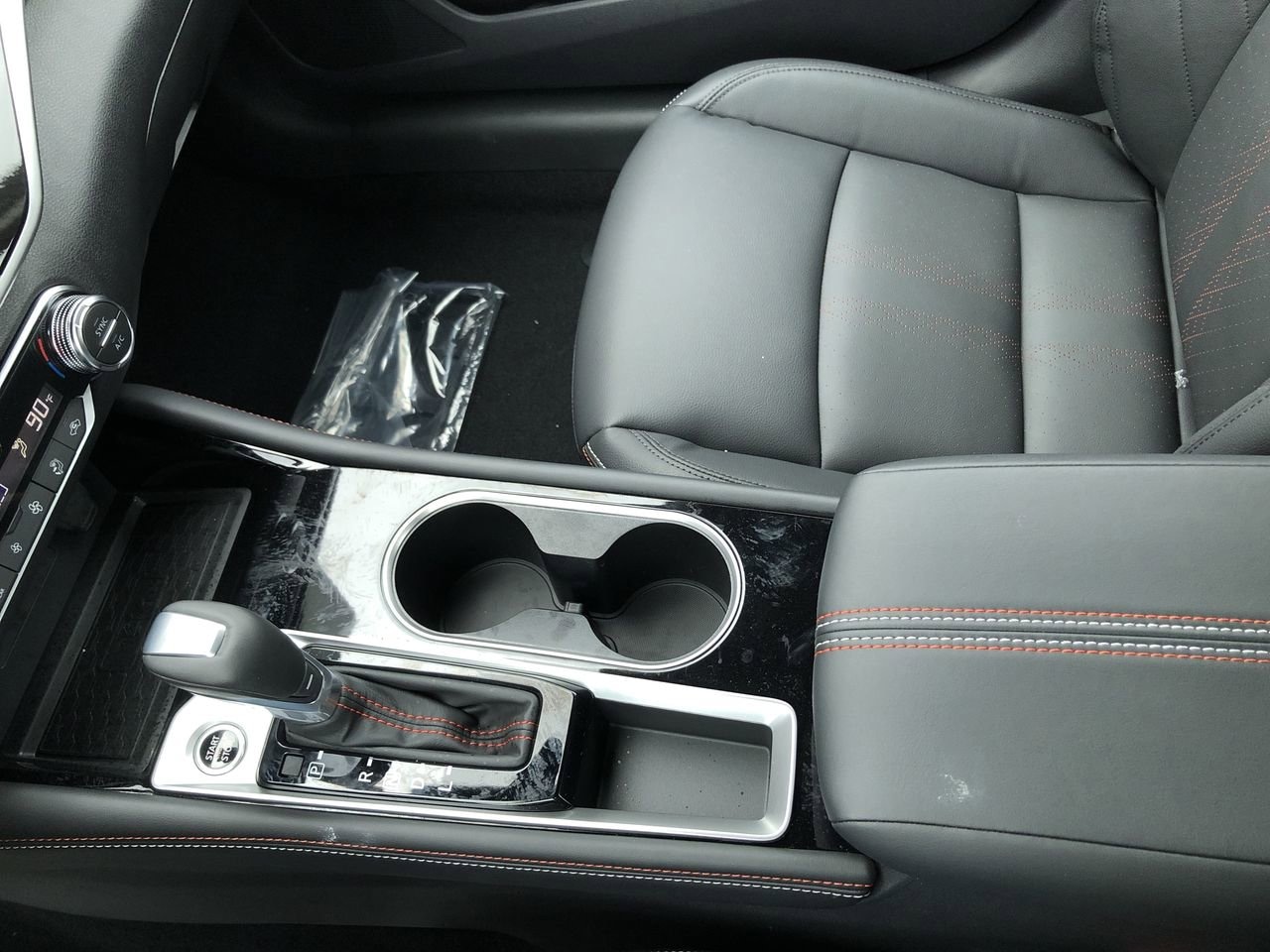 New 2025 Nissan Altima SR - photo - 25