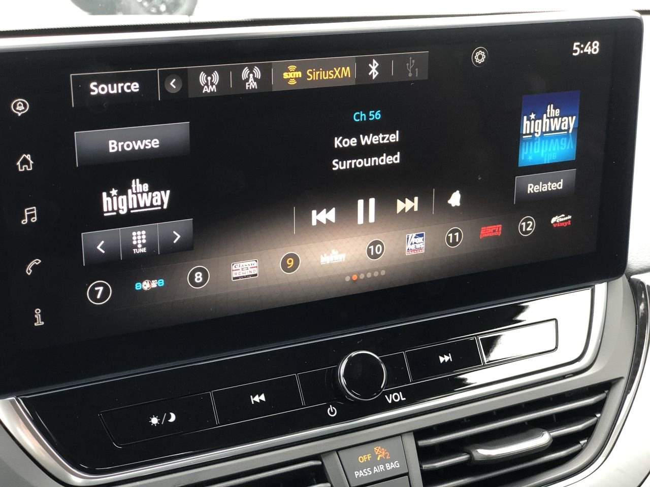 New 2025 Nissan Altima SR - photo - 27