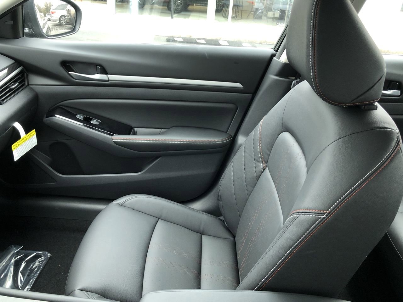 New 2025 Nissan Altima SR - photo - 30