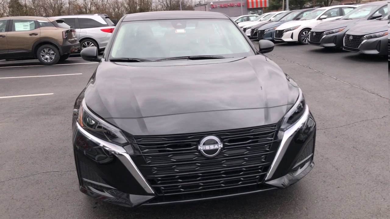 New 2025 Nissan Altima SV - photo - 2