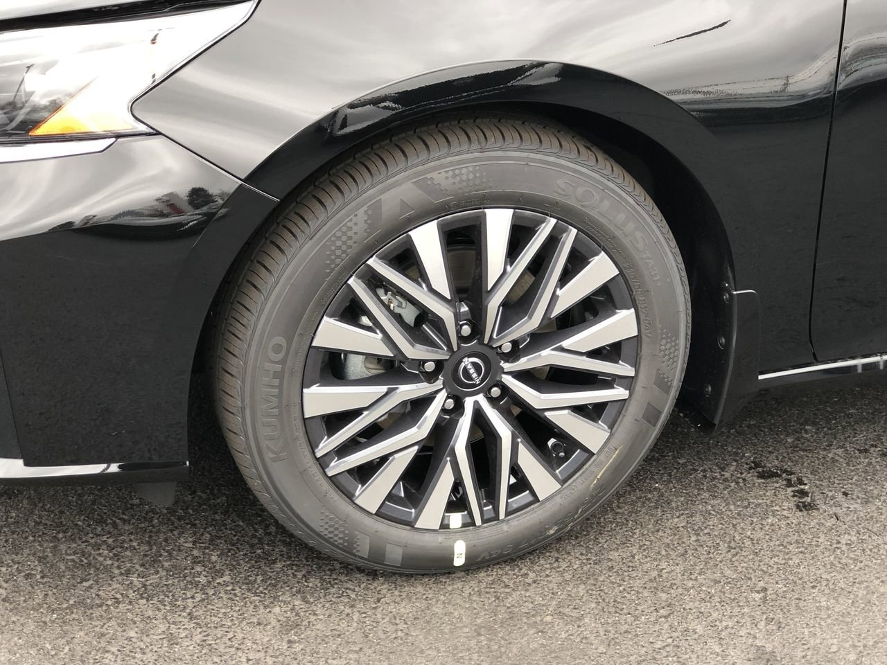 New 2025 Nissan Altima SV - photo - 9