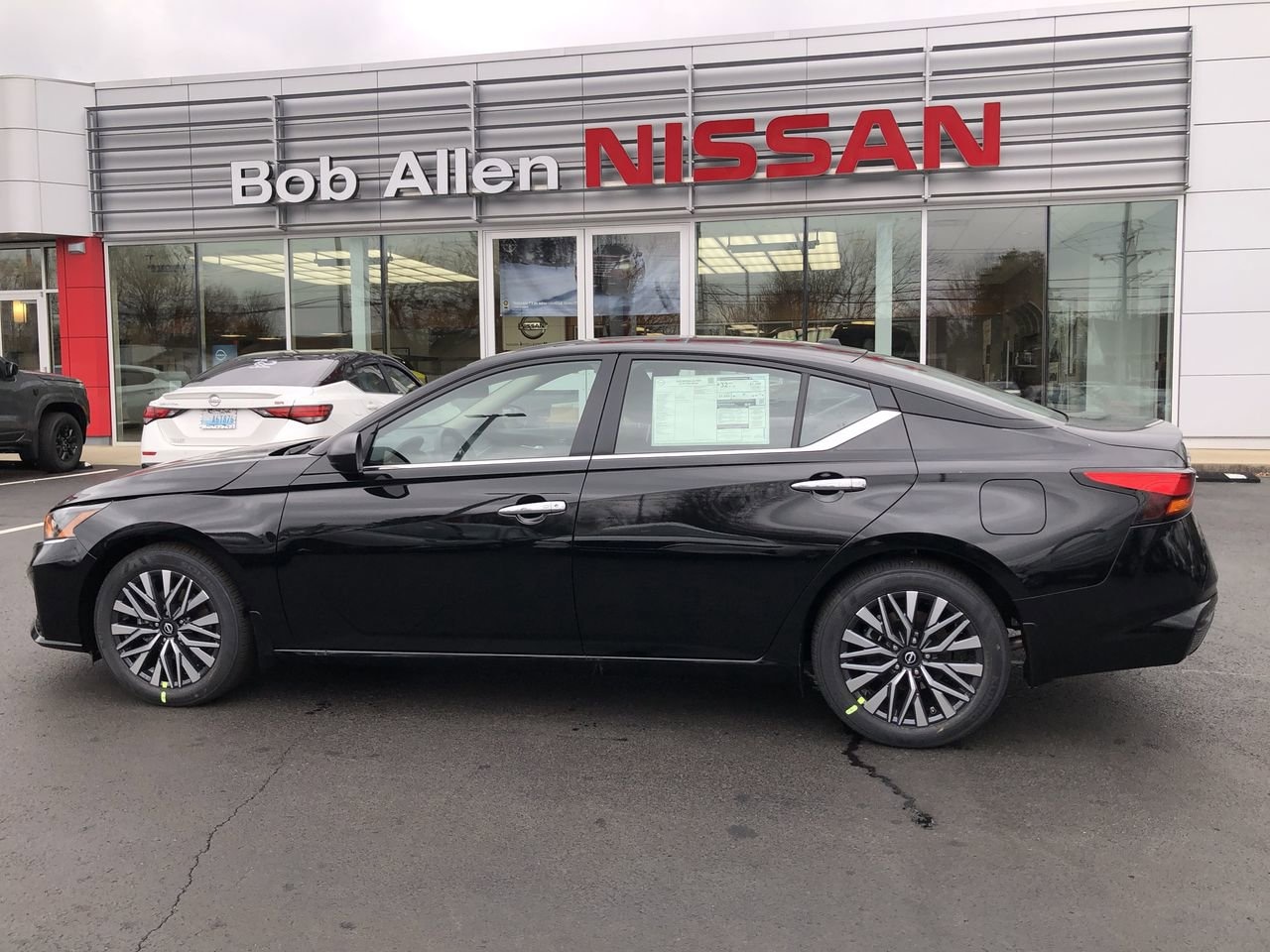 New 2025 Nissan Altima SV - photo - 10