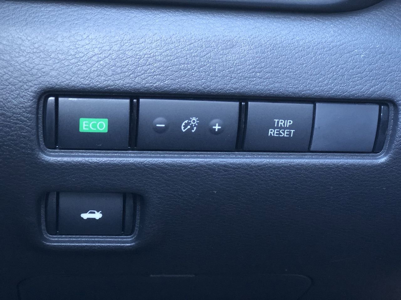 New 2025 Nissan Sentra S - photo - 31