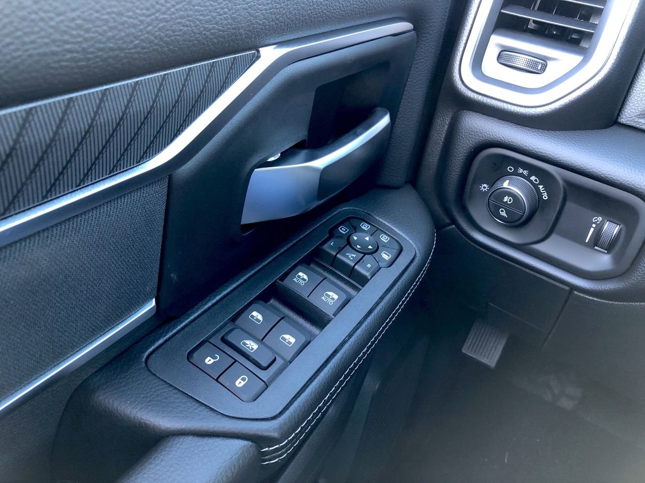 New 2026 Ram 2500 Big Horn - photo - 19