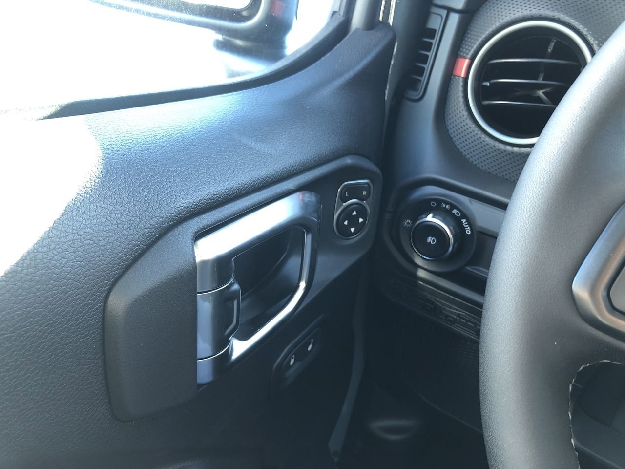 New 2026 Jeep Wrangler Rubicon - photo - 10