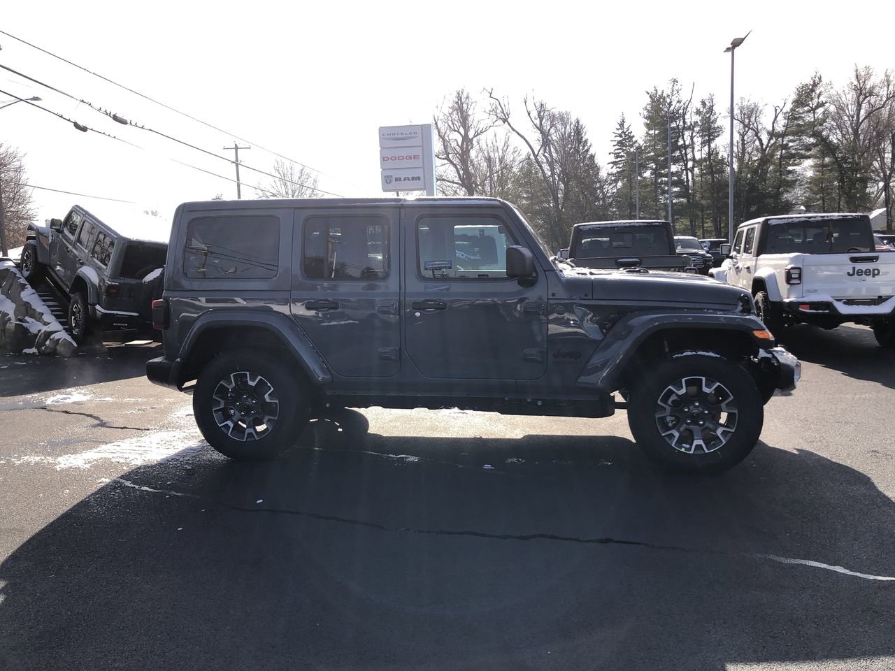 New 2026 Jeep Wrangler Sahara - photo - 5