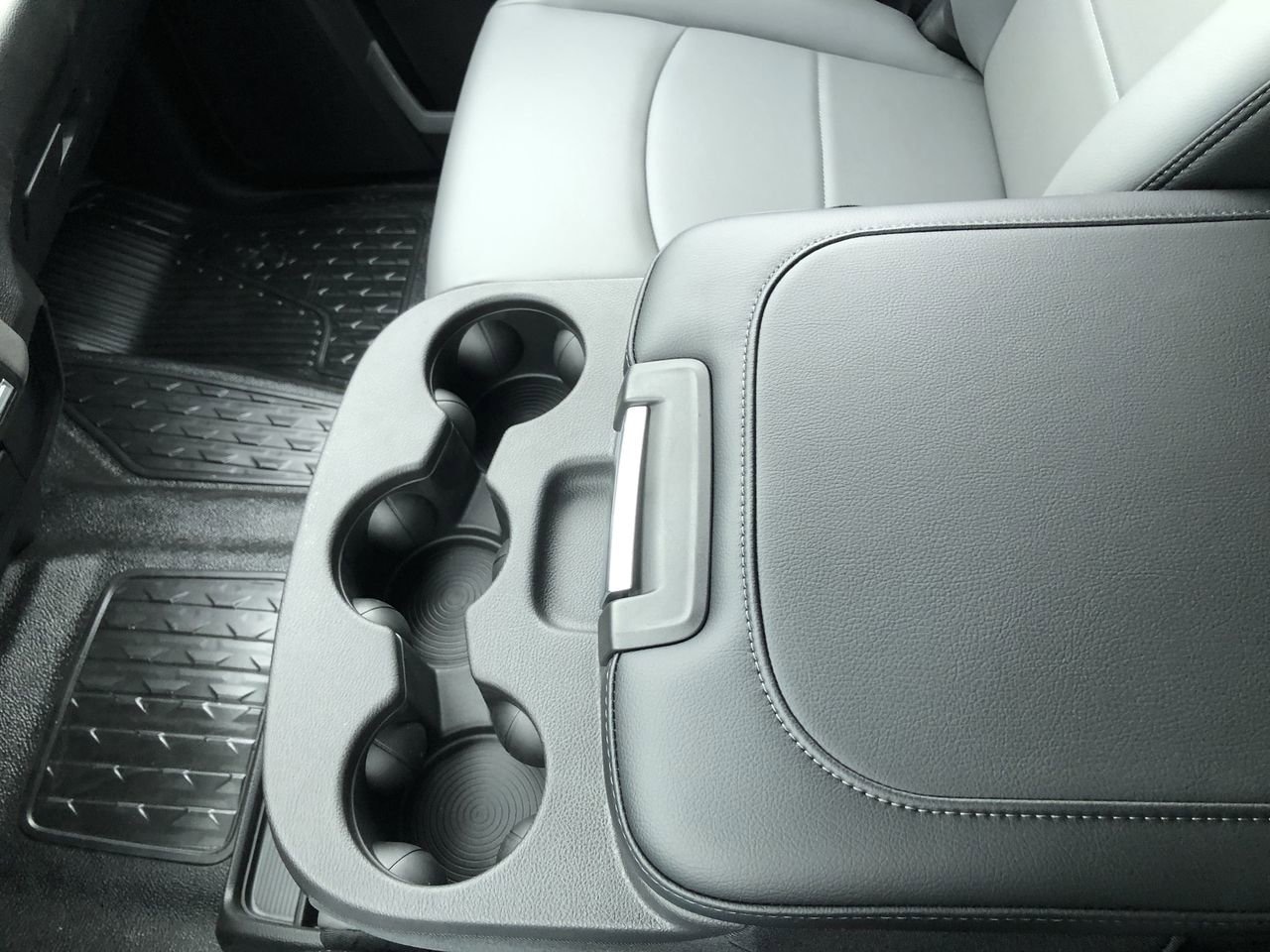 New 2026 Ram 3500 Chassis Cab Tradesman - photo - 24