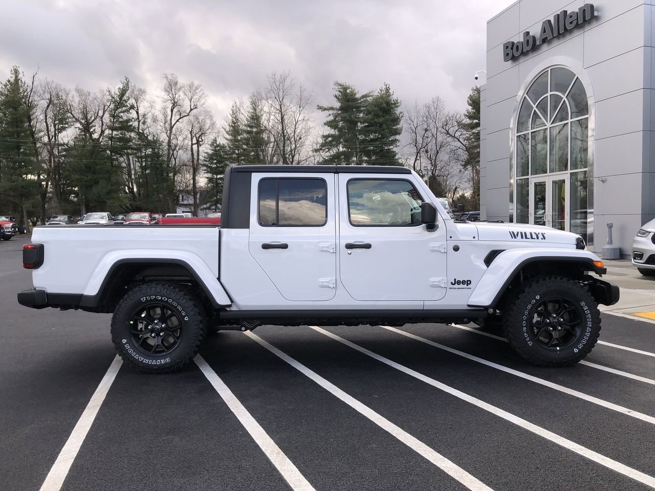 New 2026 Jeep Gladiator Willys - photo - 13