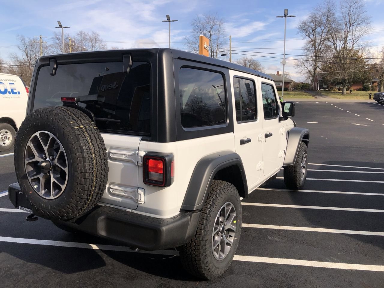 New 2026 Jeep Wrangler Sport S - photo - 12