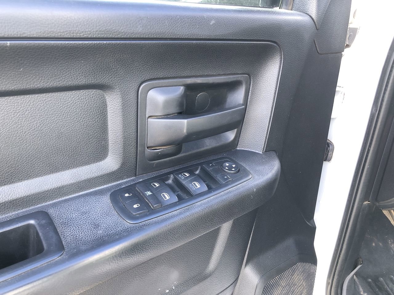 Pre-Owned 2014 Ram 3500  - photo - 11