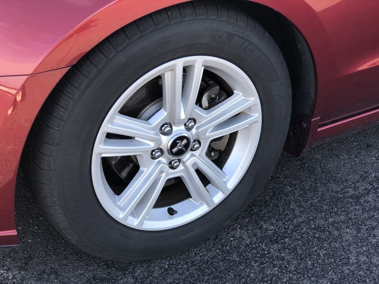 Pre-Owned 2014 Ford Mustang V6 - photo - 1