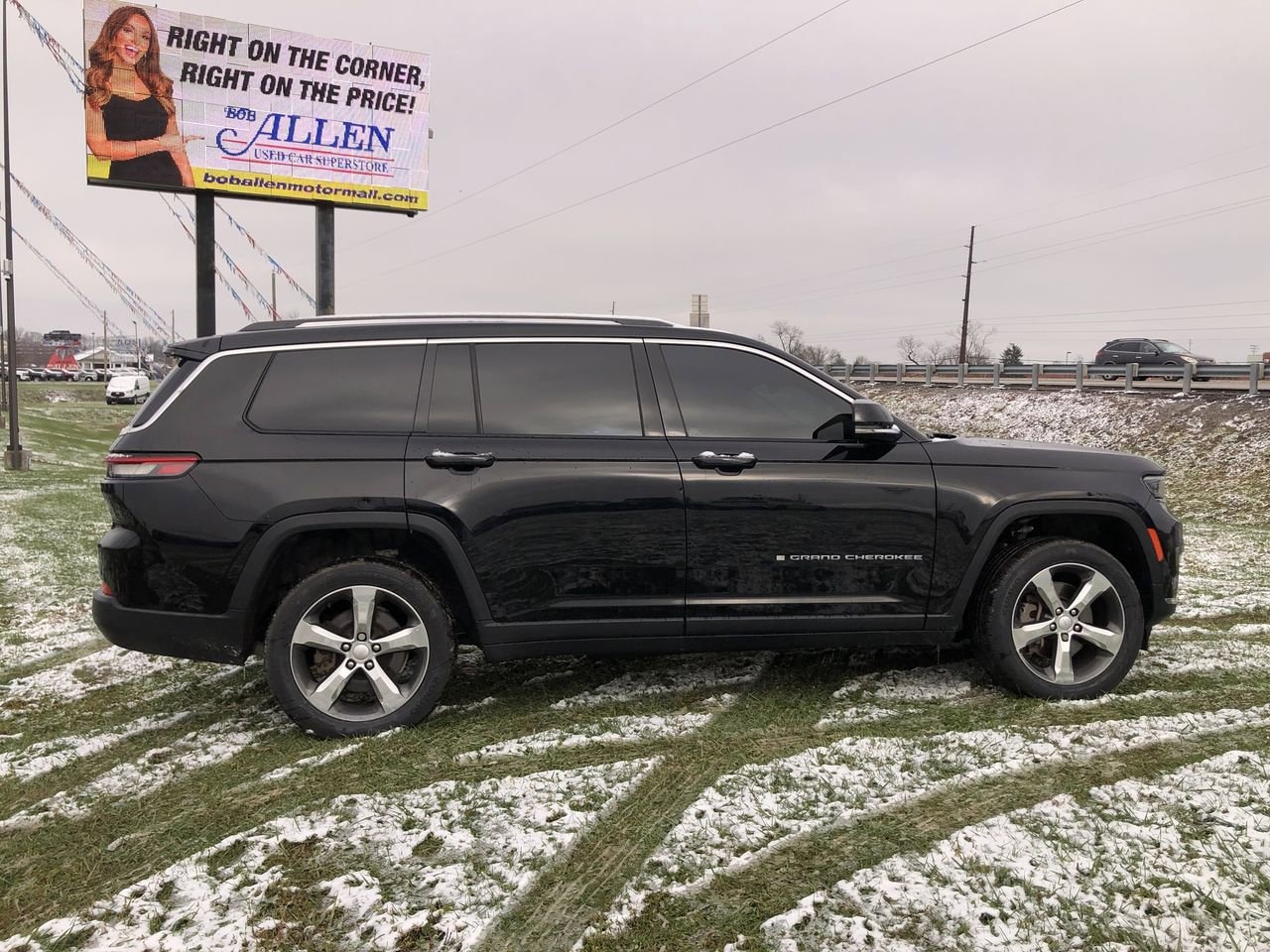 Pre-Owned 2021 Jeep Grand Cherokee L  - photo - 5