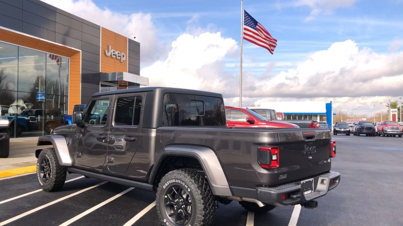 New 2026 Jeep Gladiator Willys - photo - 4