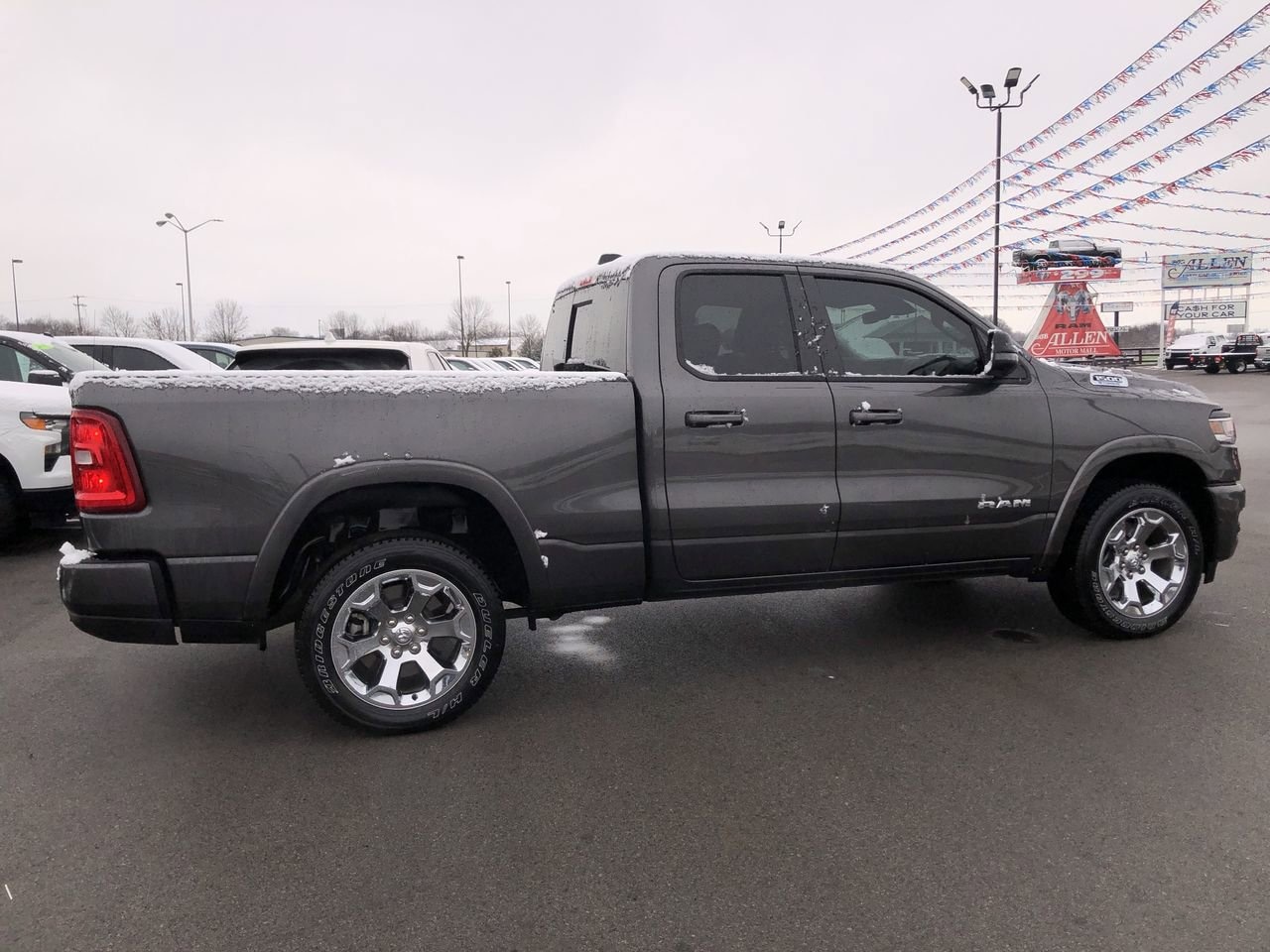 Pre-Owned 2025 Ram 1500  - photo - 13