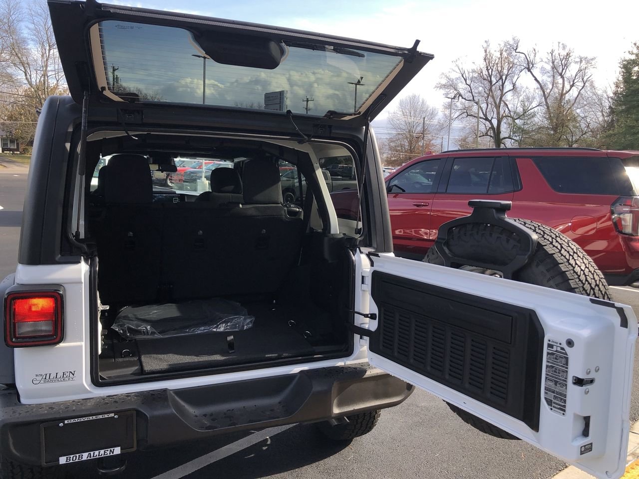 New 2026 Jeep Wrangler Sport S - photo - 16