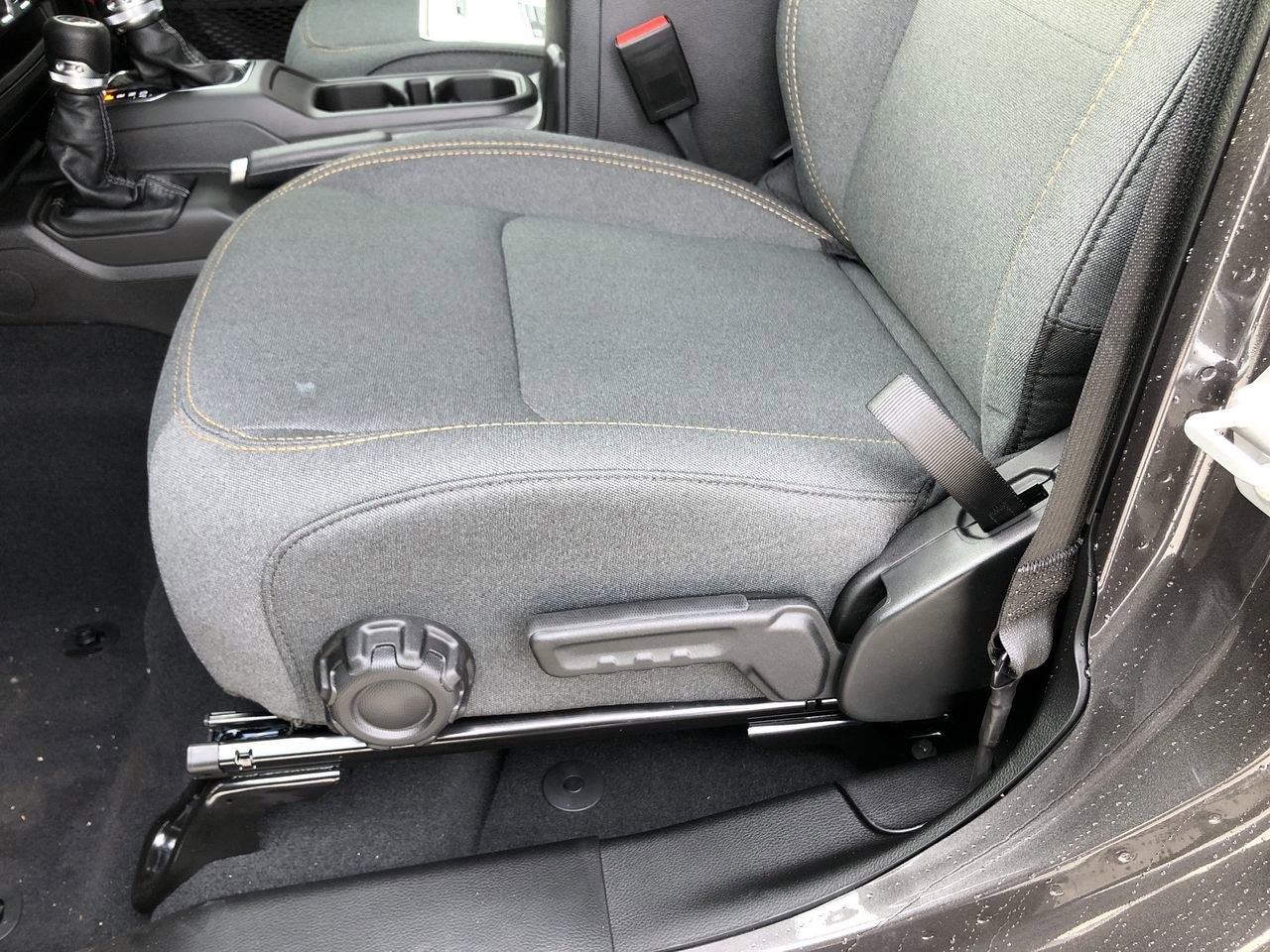 New 2026 Jeep Wrangler Sport S - photo - 13