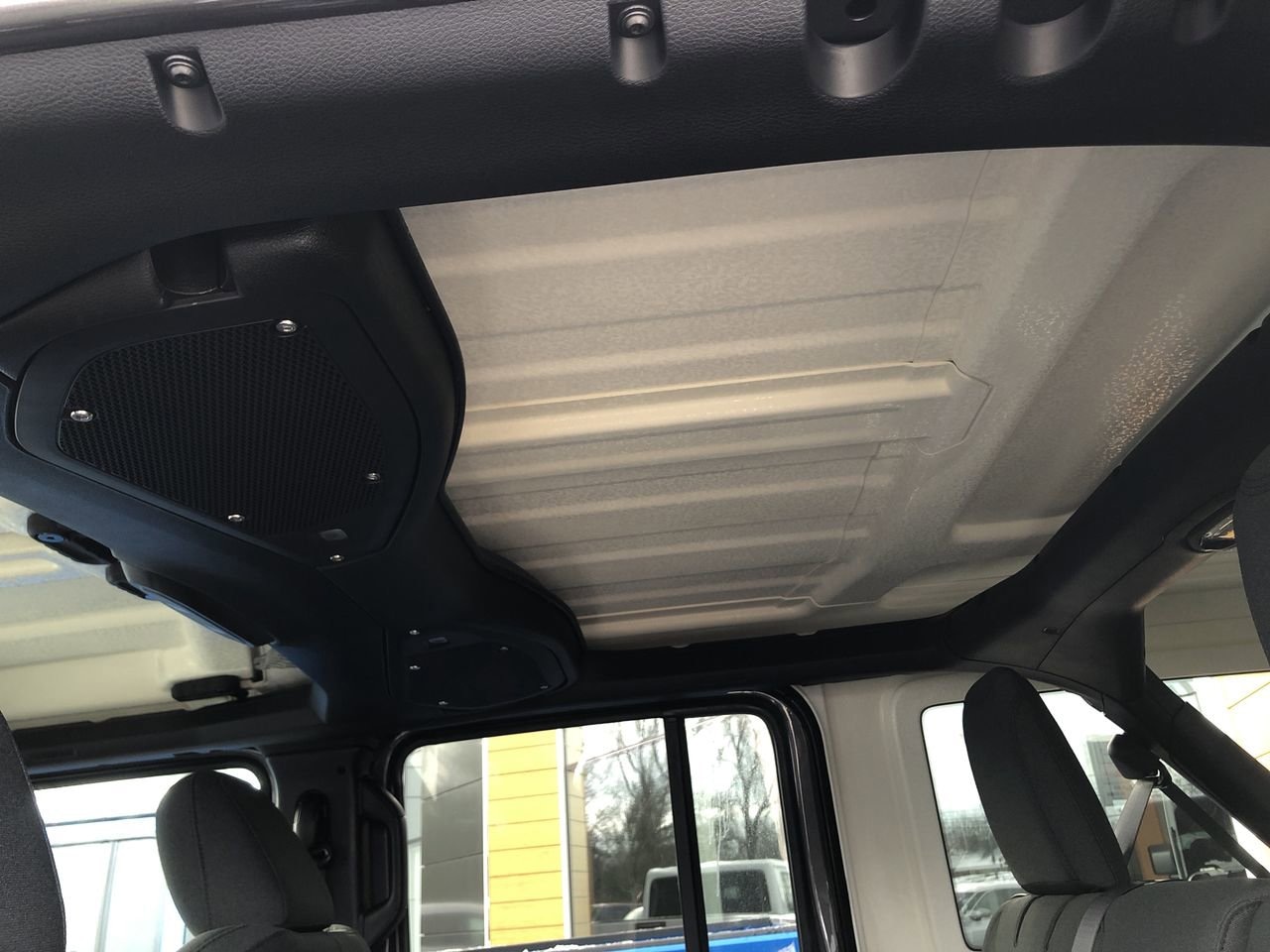 New 2026 Jeep Wrangler Sport S - photo - 22