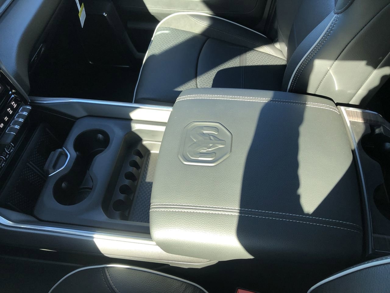 New 2026 Ram 2500 Laramie - photo - 16