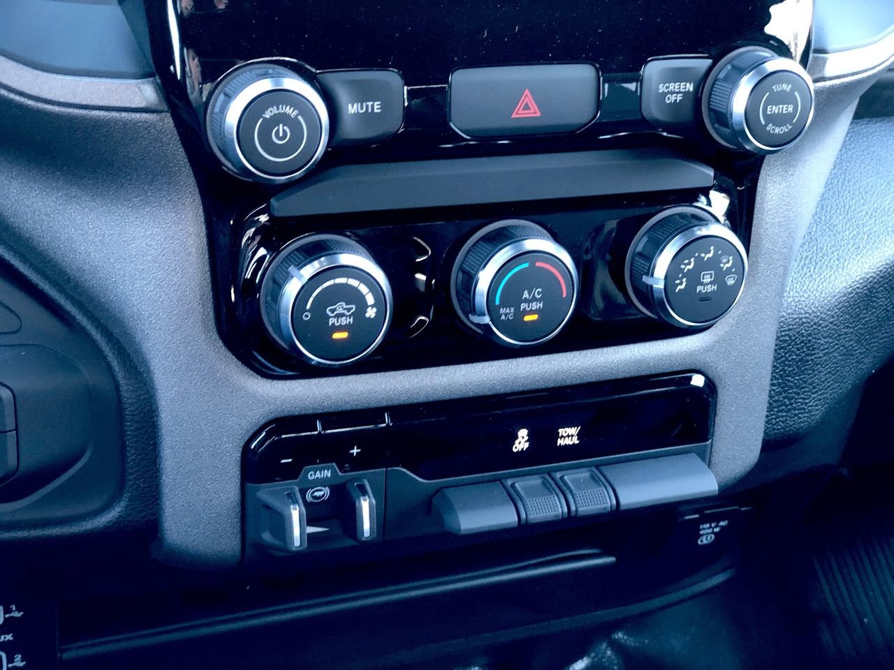 New 2026 Ram 2500 Tradesman - photo - 28